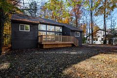 901 17th Concession West Road, Tiny, ON L9M 0J2