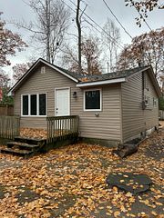 86 30th Street N, Wasaga Beach, ON L9Z 2C8