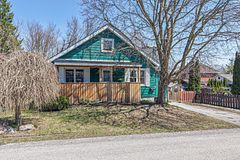 76 McKenzie Street, Orillia, ON L3V 6A7