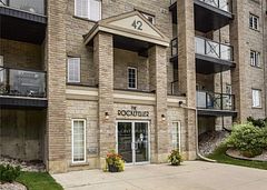 42 Ferndale Drive S 108, Barrie, ON L4N 2M5