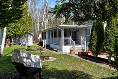 2 Wasaga Pines Lane E, Springwater, ON L0L 1P0