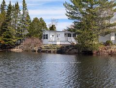 20 TOPAZ Street W, Wasaga Beach, ON L9Z 1X7