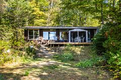100 Nottawaga Drive, Tiny, ON L0L 2J0