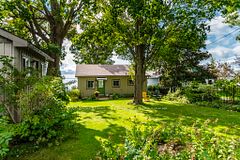 115 Lakeshore Road W, Oro-Medonte, ON L0L 2E0