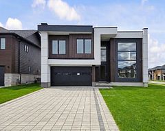 3714 Lakepoint Drive, Severn, ON L3V 8M9