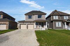 214 Cubitt Street, Clearview, ON L0M 1S0