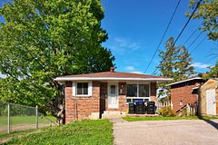 103 Sixth Street 1, Midland, ON L4R 3X3