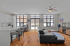 21 Matchedash Street S 204, Orillia, ON L3V 4W4