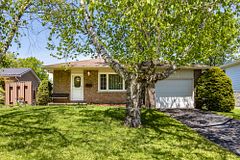 1010 Glen Eagles Crescent, Midland, ON L4R 2R1