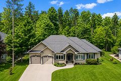 33 Reilly's Run, Springwater, ON L0L 1Y3