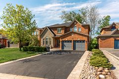 12 Buman Court, Barrie, ON L4N 0L3
