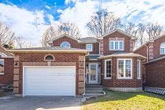 11 Wessenger Drive, Barrie, ON L4N 8R8