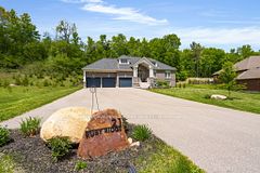 21 Ruby Ridge, Oro-Medonte, ON L0L 2E0