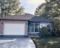 24 Marchand Drive, Penetanguishene, ON L9M 2J2