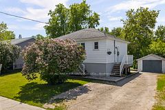 13 Sturgeon Bay Road, Severn, ON L0K 1E0