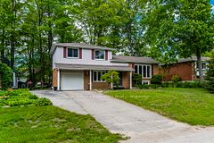 19 Viel Street, Penetanguishene, ON L9M 1J1