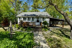 33 17th Street N, Wasaga Beach, ON L9Z 2J1