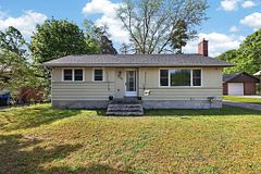211 McCrea Drive, Clearview, ON L0M 1S0
