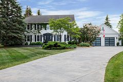 42 Lockhart Road, Collingwood, ON L9Y 2L3