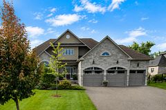 37 Kells Crescent, Collingwood, ON L9Y 0A9