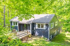 32 Oneida Avenue, Oro-Medonte, ON L0K 1E0