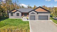 1016 Lakeshore Road E, Oro-Medonte, ON L0L 1T0