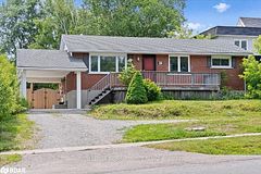 93 Westmount Drive S Lower, Orillia, ON L3V 6E2