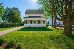 467 High Street, Orillia, ON L3V 4X8