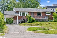 93 Westmount Drive S, Orillia, ON L3V 6E2
