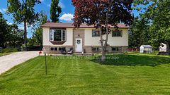 4 Robbins Drive, Oro-Medonte, ON L0K 2G0