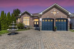 2 Old Hickory Lane, Wasaga Beach, ON L9Z 3A9