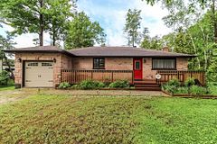16 Wood Avenue, Wasaga Beach, ON L9Z 2L3
