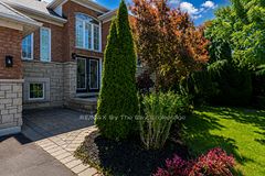 121 Royal Beech Drive, Wasaga Beach, ON L9Z 2N2