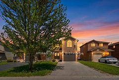 30 Booth Lane, Barrie, ON L4N 0S4