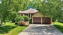 54 Fairway Crescent, Wasaga Beach, ON L9Z 1B8