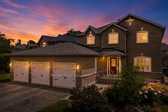31 Emms Drive, Barrie, ON L4N 8H2