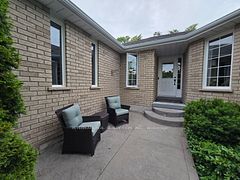 132 Esther Drive, Barrie, ON L4N 0V5