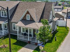1 Samantha Lane, Midland, ON L4R 0H4