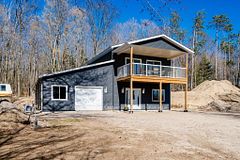 90 14 Concession E, Tiny, ON L9M 2H7