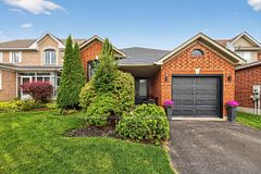 120 Tunbridge Road, Barrie, ON L4M 6T1