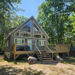 5 Myiinggan Miikaans Lane, Christian Island 30, ON L9M 0A9