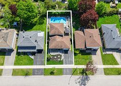 15 Glenecho Drive, Barrie, ON L4M 4J2
