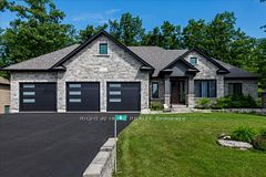 8 Lloyd Cook Drive W, Springwater, ON L0L 1Y3