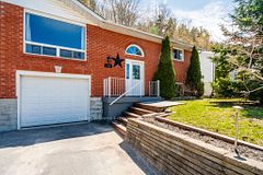 73 Therrien Court, Penetanguishene, ON L9M 1P6