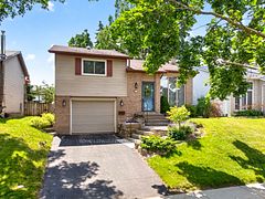 180 Burns Circle, Barrie, ON L4N 6A8