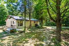 2141 Champlain Road, Tiny, ON L9M 0B1