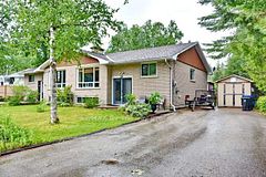 60 53rd Street S, Wasaga Beach, ON L9Z 1W8