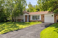 395 Harmon Road, Orillia, ON L3V 2H3