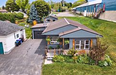 57 Maria Street, Penetanguishene, ON L9M 1L3