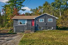 556 Champlain Road, Tiny, ON L9M 0C2